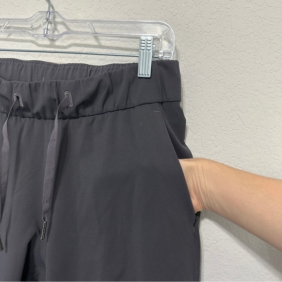 Lululemon Womens Gray Travel Woven On The Fly Pants 28” Size 4 Stretch Gym Yoga - Picture 4 of 6